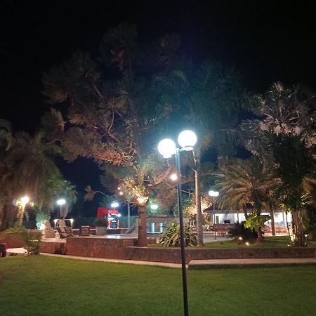 Parque Das Arvores Hospedagem E Eventos バレトス エクステリア 写真