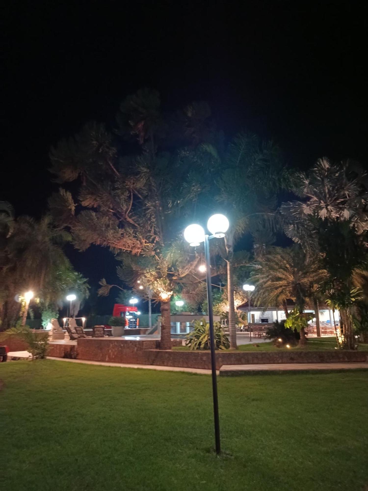 Parque Das Arvores Hospedagem E Eventos バレトス エクステリア 写真